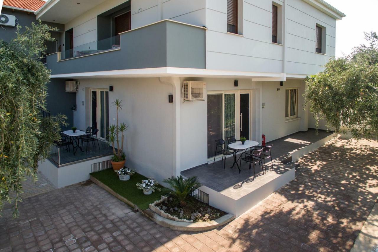 Oinoelia Luxury Suites & Residence Potos Exterior foto